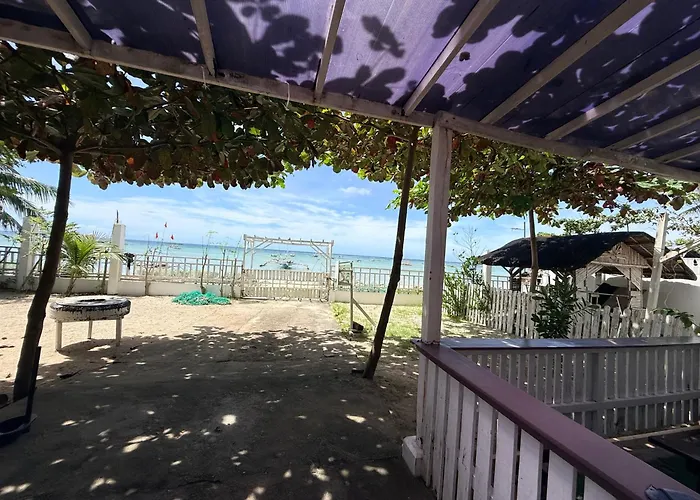 Guest house Djl House - Bantayan Island